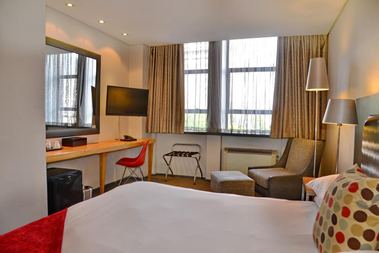 Fountains Hotel เคปทาวน์ ภายนอก รูปภาพ